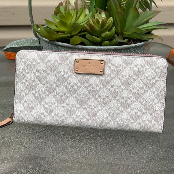 kate spade Handbags - Authentic Kate Spade Grainy vinyl large zip wallet